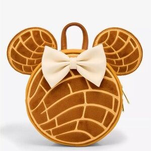 Disney loungefly concha back pack